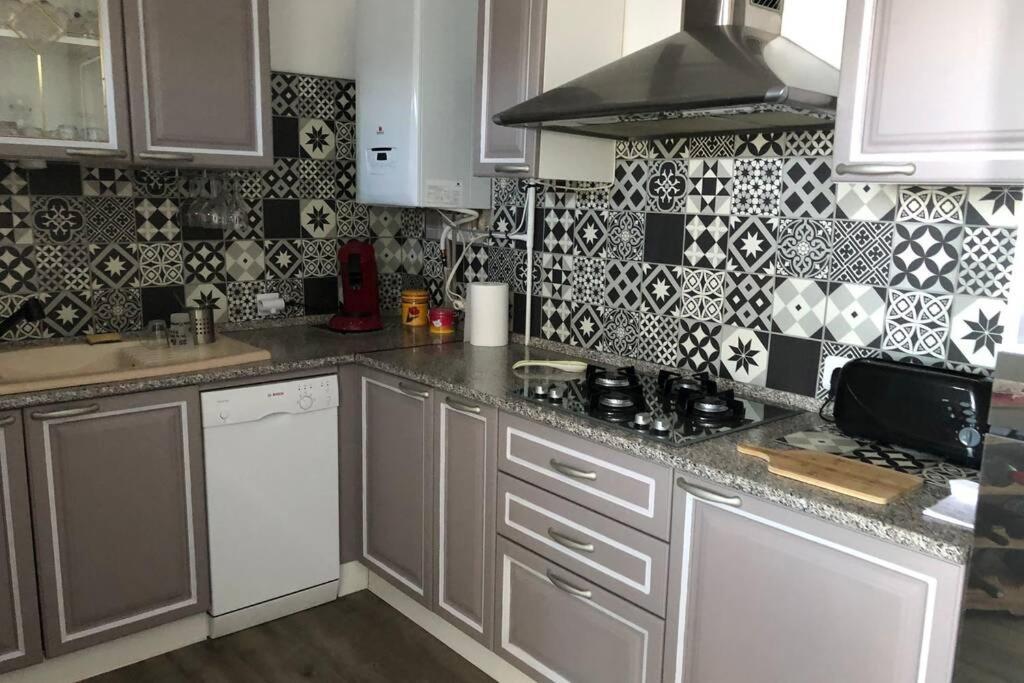 Appartement Vue Mer Avec Parking Gratuit Sur Place 바스티아 외부 사진